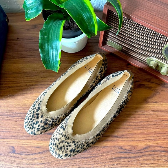 Stuart Weitzman Lastikon Leopard Print Suede Ballet Flats - Picture 1 of 7